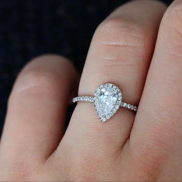 Pear cut Moissanite Halo Ring 1.5ct